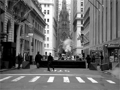Illustration for article titled New York's Beautiful Rotating LED Anti-Terrorism Sculptures
